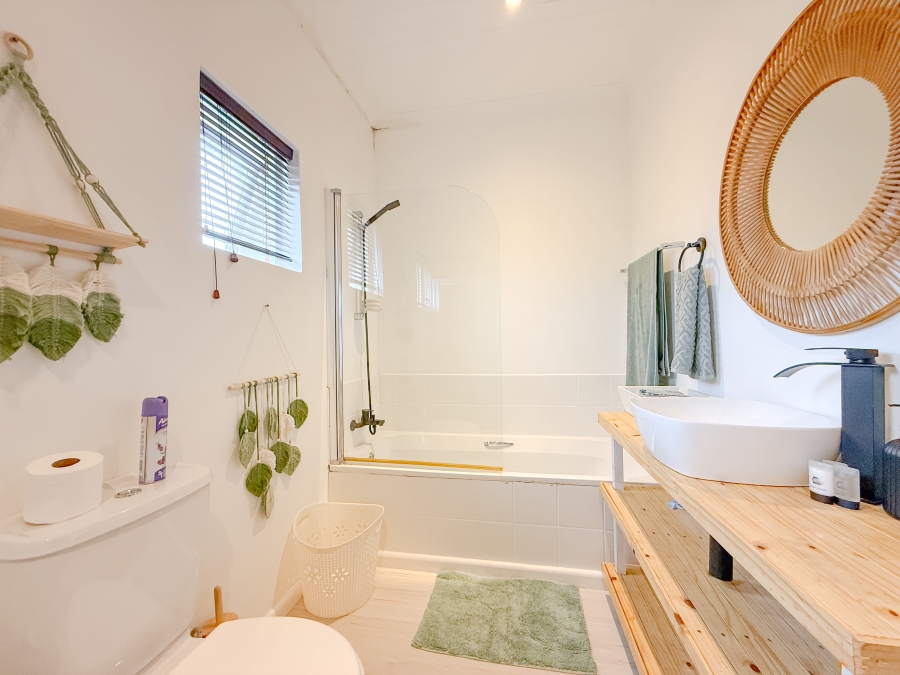 1 Bedroom Property for Sale in Keurboomstrand Western Cape